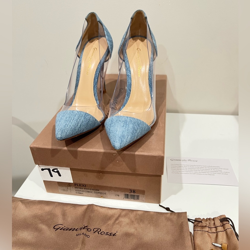 Gianvitto Rossi captoe. Denim plexi pumps